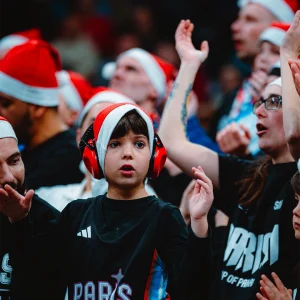 Noël s'invite à l'adidas arena avec ParisBasketball