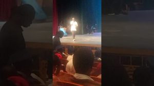 Slam d'un enseignant au Grand Théâtre pour la 12e génération