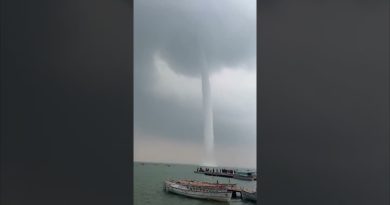 Tempête Aquatique à Chilika Lake : Un Phénomène Étonnant ! Tempête d'eau à Chilika Lake : un phénomène viral !