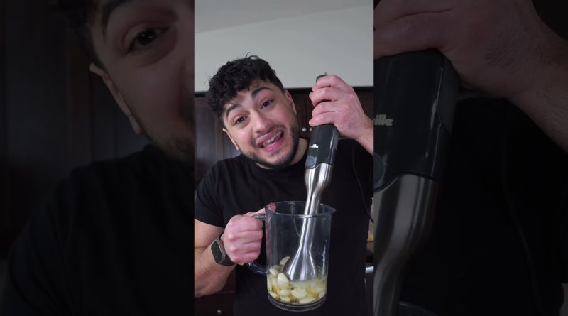 Toum : Tartinade à l'ail pour un Ramadan savoureux