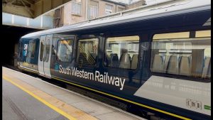 Trains à Londres - Gare de Wimbledon | 12 octobre 2025