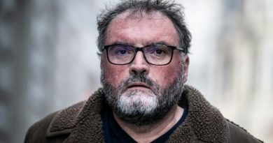 "Tueur en série": l'effrayant portrait de Frédéric Péchier