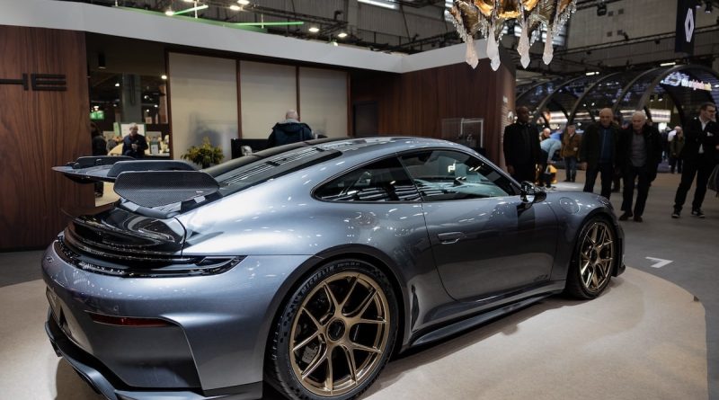 Ultimate Supercar Garage