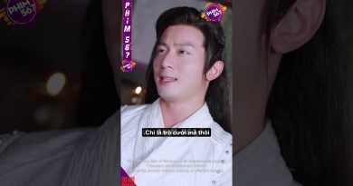 Un Moine Sauve un Mendiant, Ignorant la Déesse Guerrière.