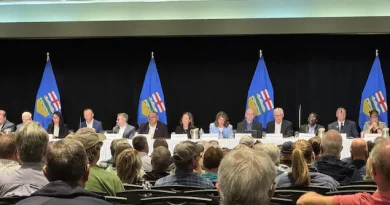 Un groupe de travail suggère un contrôle accru sur l’immigration en Alberta