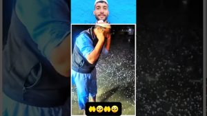 Un homme se repent sous la grêle : un moment touchant