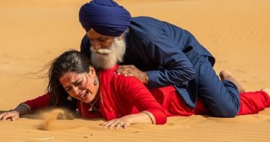 Une fille seule au Registan : la réaction d'un vieil homme