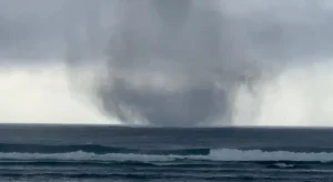 Trombe marine observée à l'Ermitage.