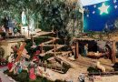 Une remarquable crèche au " chœur " de l'église de ce petit village de la Mayenne
