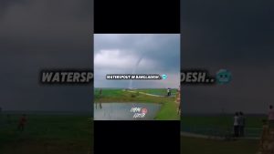 Une trombe marine impressionnante au Bangladesh