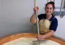Une vision solaire et connectée du monde paysan : rencontre avec Lucie Oger, productrice de fromages aux Hermites - ICI