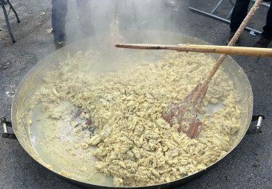 VIDÉO - Une omelette aux truffes géante faite à partir de 2.000 œufs dans cette commune de Dordogne - ICI