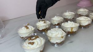 Verrine rapide au caramel, spéculos et chantilly mascarpone
