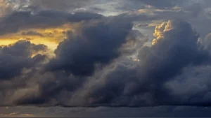 Vigilance jaune "fortes pluies et orages" à Mayotte jusqu'à mercredi midi
