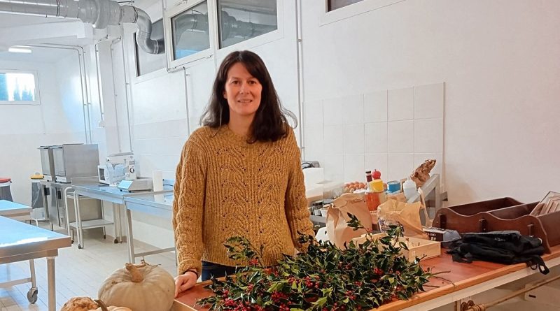 Virginie  Dupont, anime les ateliers à la Cité de l'alimentation - ICI