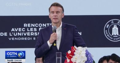 Visite du président français à l'Université du Sichuan