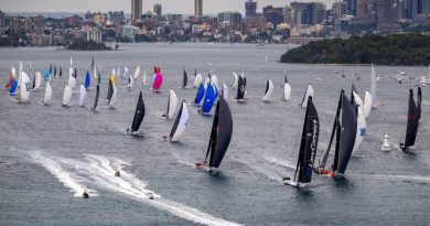 Voile : la flotte de la Sydney-Hobart s’élance avec un hommage aux victimes de Bondi