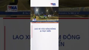 Voiture fonce dans la foule en Suède - VNAMedia