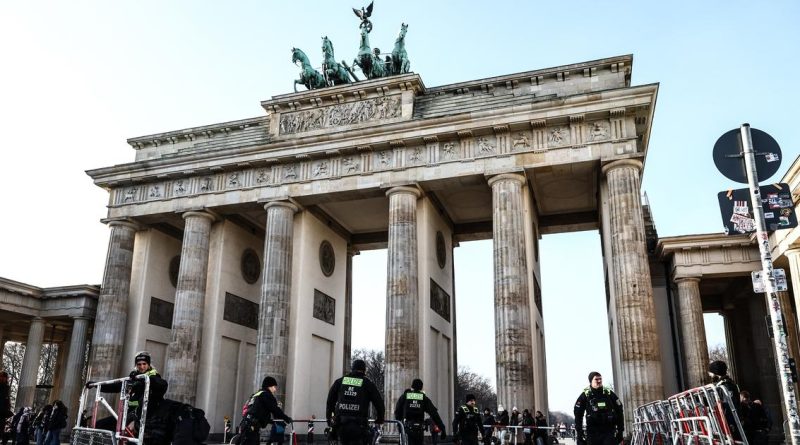Volodymyr Zelensky à Berlin pour des discussions avec Européens et Américains | RTS
