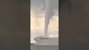 Vortex mystérieux observé au large de Ba Động, Trà Vinh