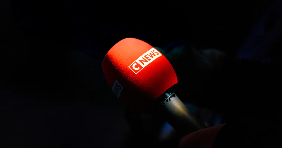 Sur CNews : des invités très politiques régulièrement diffusés sans contrôle effectif de l’Arcom