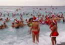 Alpes-Maritimes : à Nice, les habitants se jettent à l'eau pour le bain de Noël