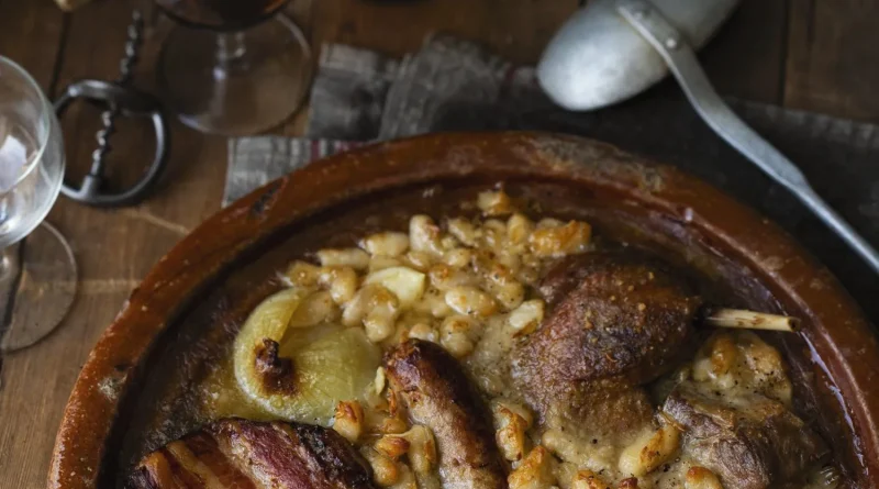 Secrets du cassoulet : Castelnaudary, Carcassonne et Toulouse à la loupe