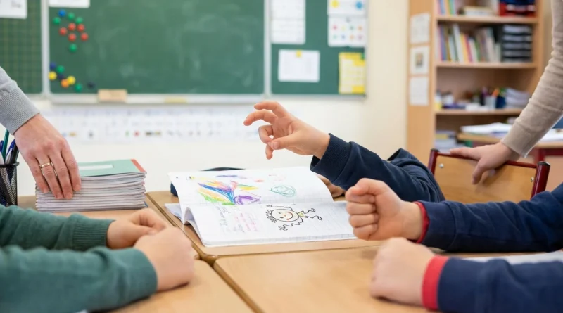 Bulletins scolaires : le trait 'fait le clown' pourrait stimuler l'intelligence des élèves
