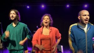 Mamemo revient sur scène avec le spectacle 'Vive les vacances' - RTBF Actus