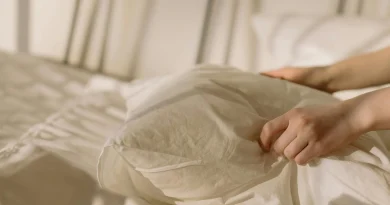 Bactéries, sueur, acariens : fréquence recommandée pour laver ses draps