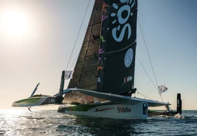 Trophée Jules-Verne : Coville établit un record à l'équateur avec Sodebo