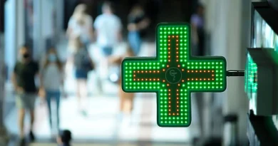 Révélez l’éclat de votre peau avec un sérum révolutionnaire Sérum biphasé en pharmacie : réveille l'éclat de la peau et améliore son apparence de 25%