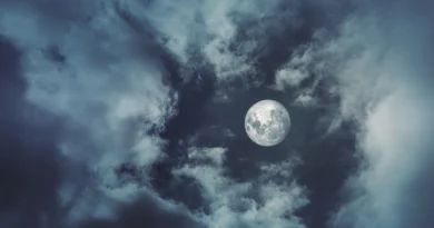 La Lune s'éloigne de la Terre, impactant la durée des journées et les marées