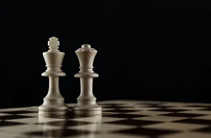 Comment différencier la Dame et le Roi aux échecs ?