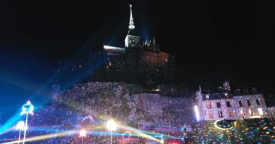 En images : un parcours lumineux magique à découvrir au Mont-Saint-Michel