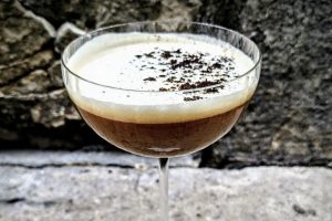 Découvrez la recette du cocktail chaud de Noël du restaurant Épicéa à Besançon