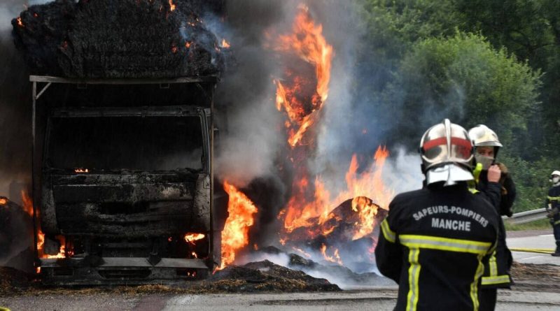 Val-d'Oise : un camion en feu sur la Rn 104, la circulation interrompue pendant 5 heures