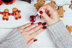 Idées cadeaux cancer : vernis à ongles spécialement conçus pour les patients