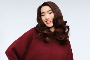 Coiffures de fêtes : 3 idées simples pour sublimer cheveux courts et longs