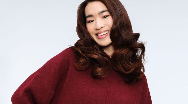 Coiffures de fêtes : 3 idées simples pour sublimer cheveux courts et longs