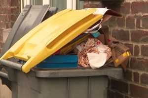 “On garde nos poubelles pour éviter les rats” : la grève des éboueurs se poursuit depuis une semaine autour de Lille, 500 000 habitants concernés