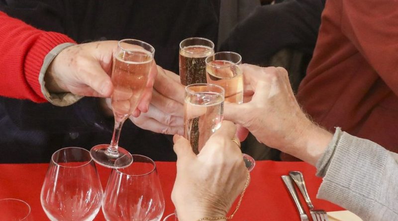 Grippe : les hôpitaux anticipent un pic en janvier après les réunions familiales de Noël