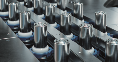 Batteries tout-solide : défis et opportunités dans l'innovation technologique