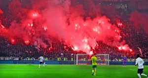 Avant-match intense : tifos spectaculaires et doublé de Satriano pour les 75 ans de l'OL contre Nantes