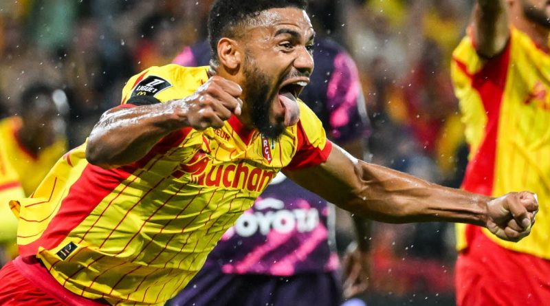 Football : El-Arabi et Giroud, les chiffres marquants de Ligue 1 à mi-parcours