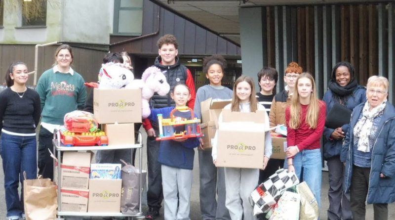 Drusenheim : des collégiens offrent des cadeaux de Noël aux enfants défavorisés