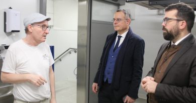 Autun. Le sous-préfet, Olivier Tainturier, en visite à la boulangerie inclusive La Bise