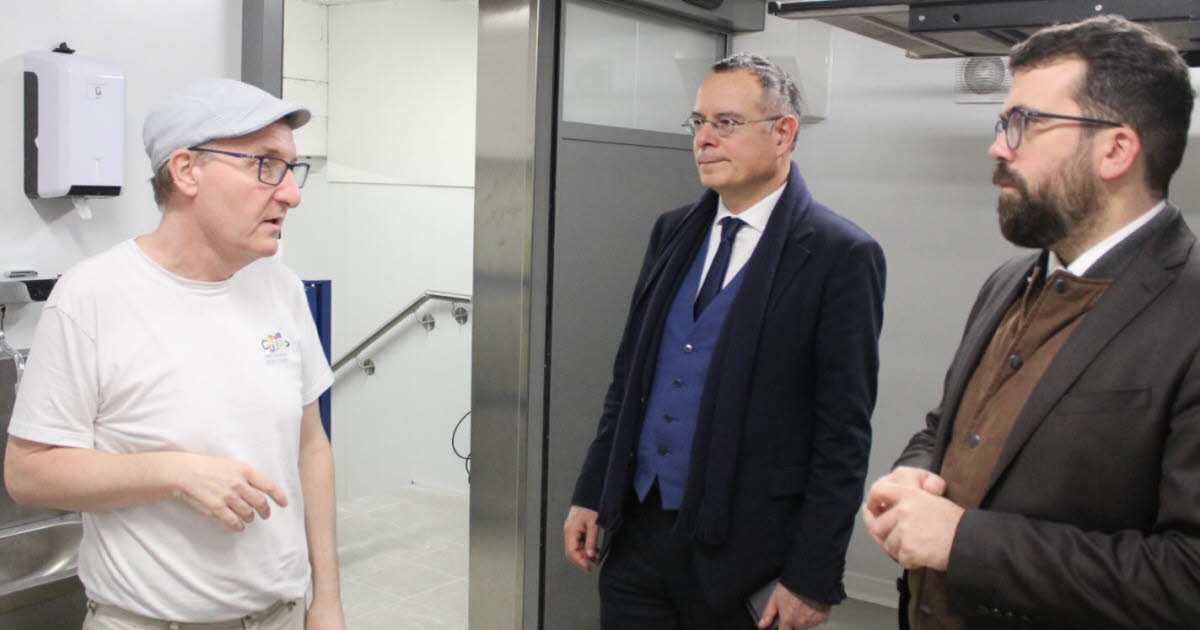 Autun : le sous-préfet Olivier Tainturier visite la boulangerie inclusive La Bise
