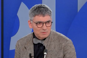 La laïcité : son application aux élus comparée à celle des fonctionnaires