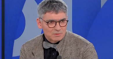 La laïcité : son application aux élus comparée à celle des fonctionnaires